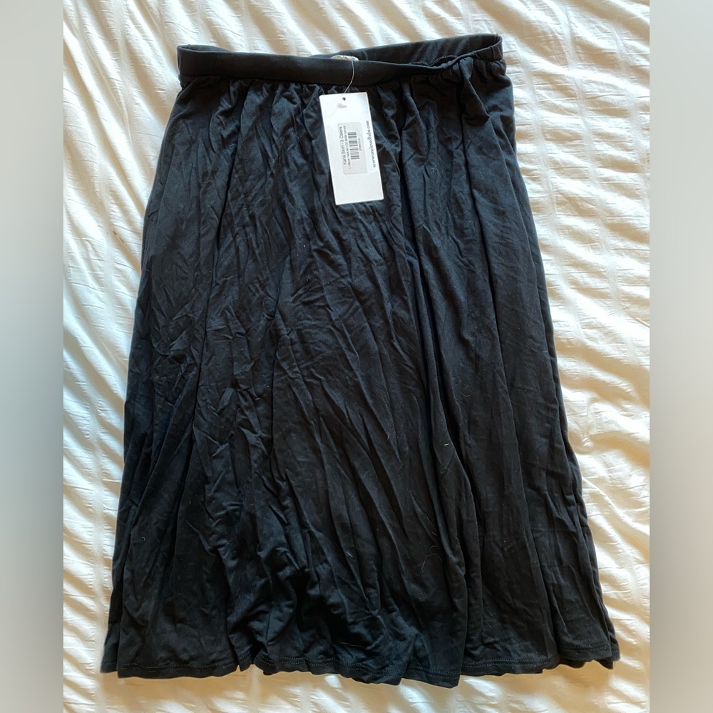 Black Flowy Skirt with Pockets
